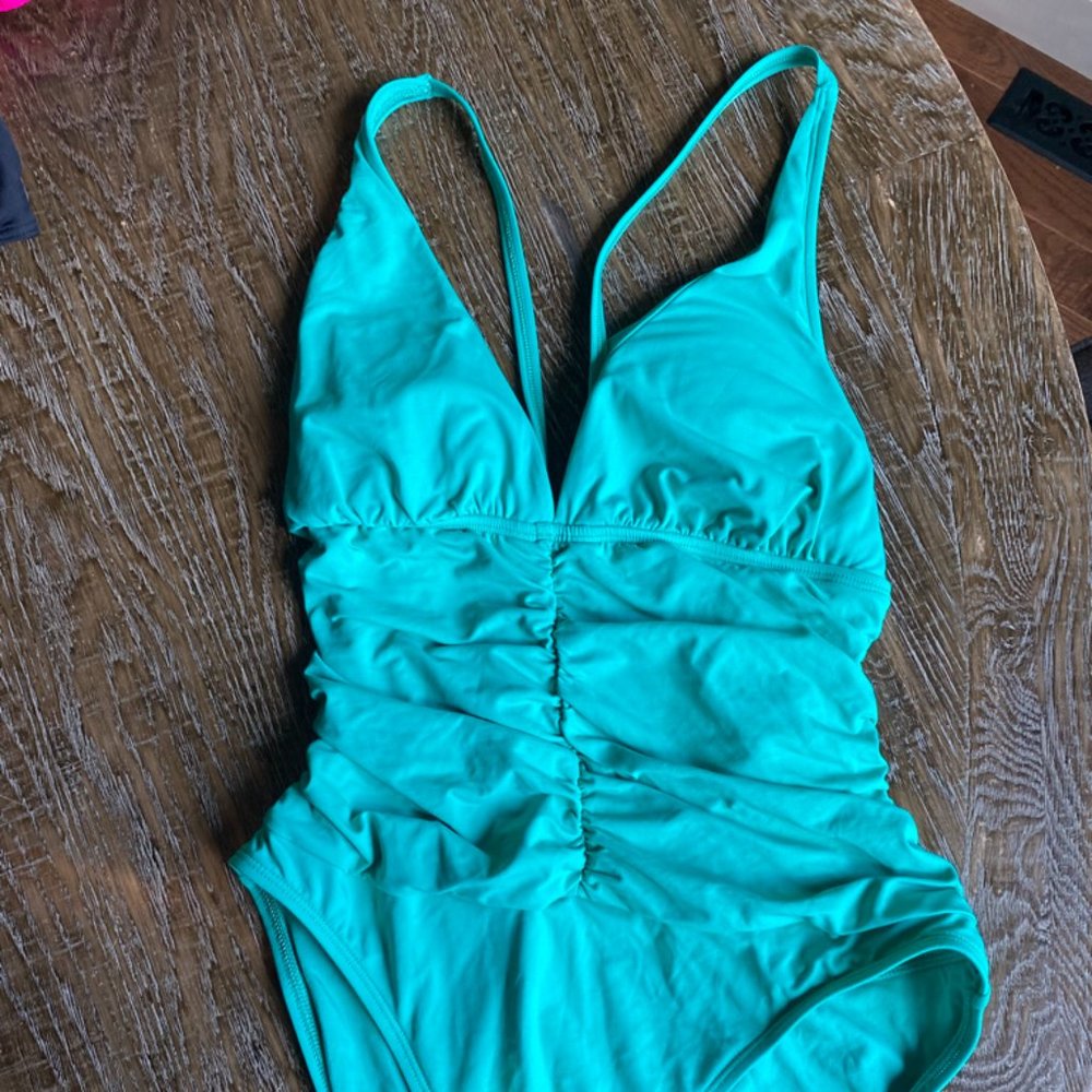 La Blanca Island Convertible green one piece strappy swimsuit size 12 large